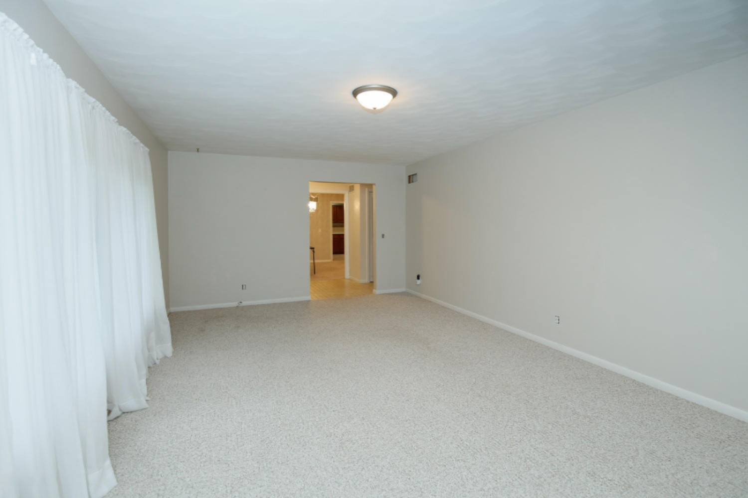 316 West Ridge Circle Kalamazoo, MI 49009 - Photo 5 of 24 316 Ridge Circle-105