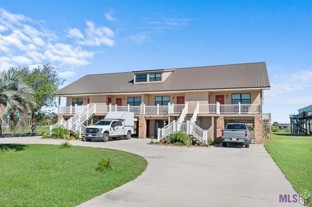 $985,000 | 164 Cypress Lane, Grand Isle, LA 70358