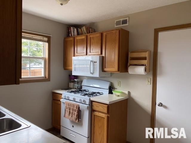 4005 McCormick Drive Springfield, IL 62707 - Photo 8 of 25