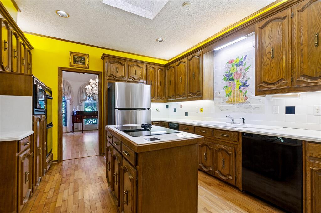 14784 Lochinvar Court Addison, TX 75254 - Photo 8 of 28