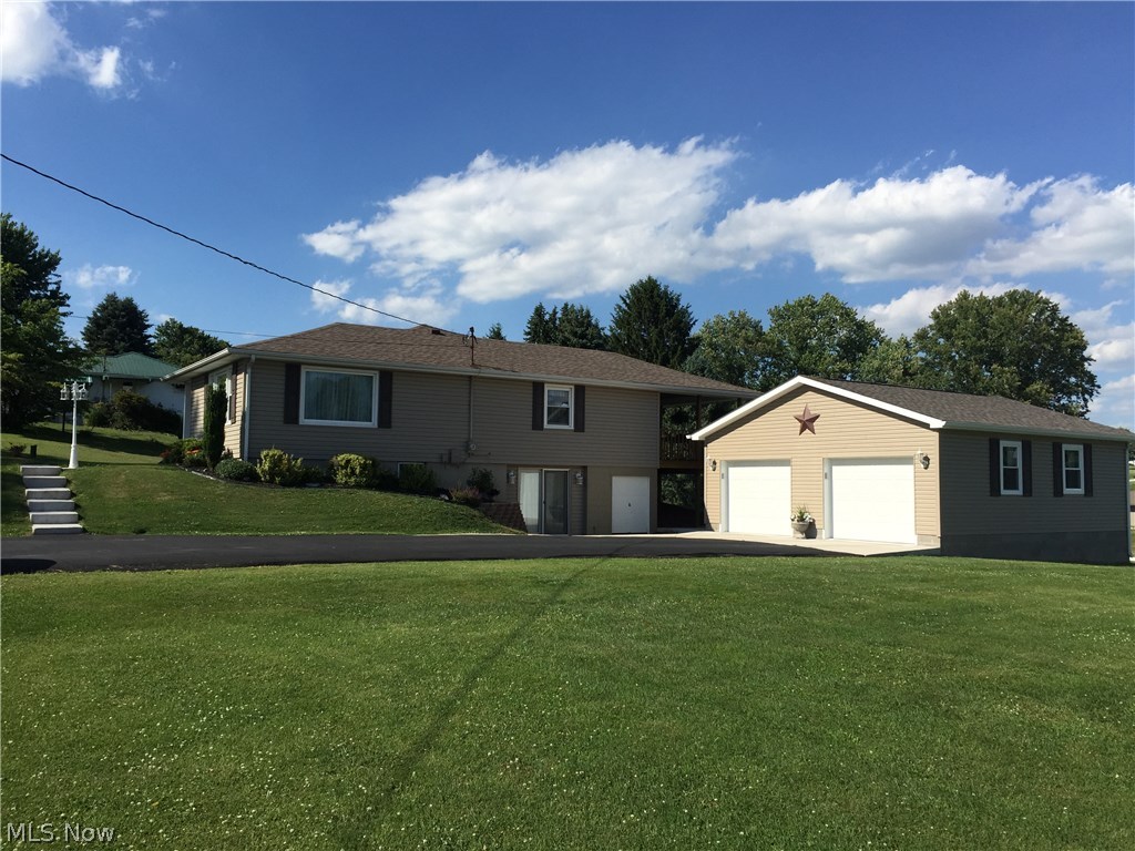 60925 Pigeon Point Road Barnesville, OH 43713 - Photo 1 of 35 Gallery Image 1