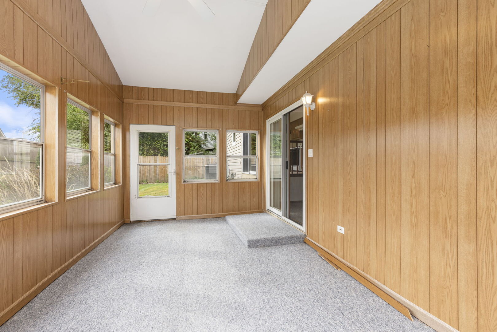 1941 Valley Road Lombard, IL 60148 - Photo 18 of 37 Gallery Image 18