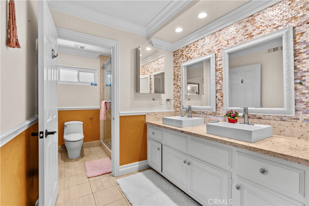19151 Fowler Avenue Santa Ana, CA 92705 - Photo 27 of 57 En Suite Bath for the Main Floor Primary.