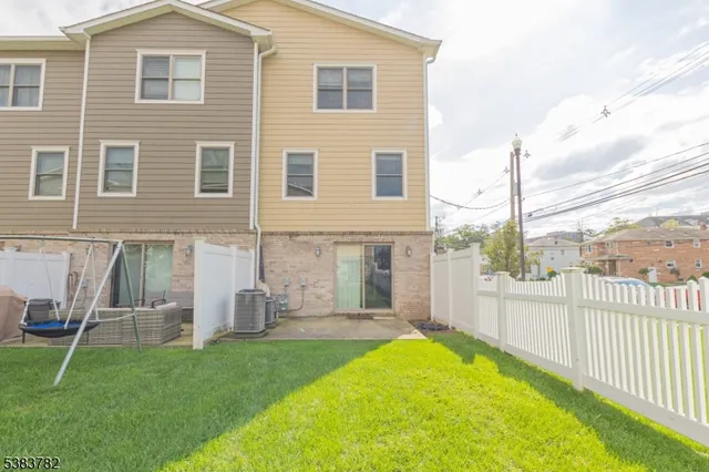 $3,850 | 246 James Street, Hackensack, NJ 07601