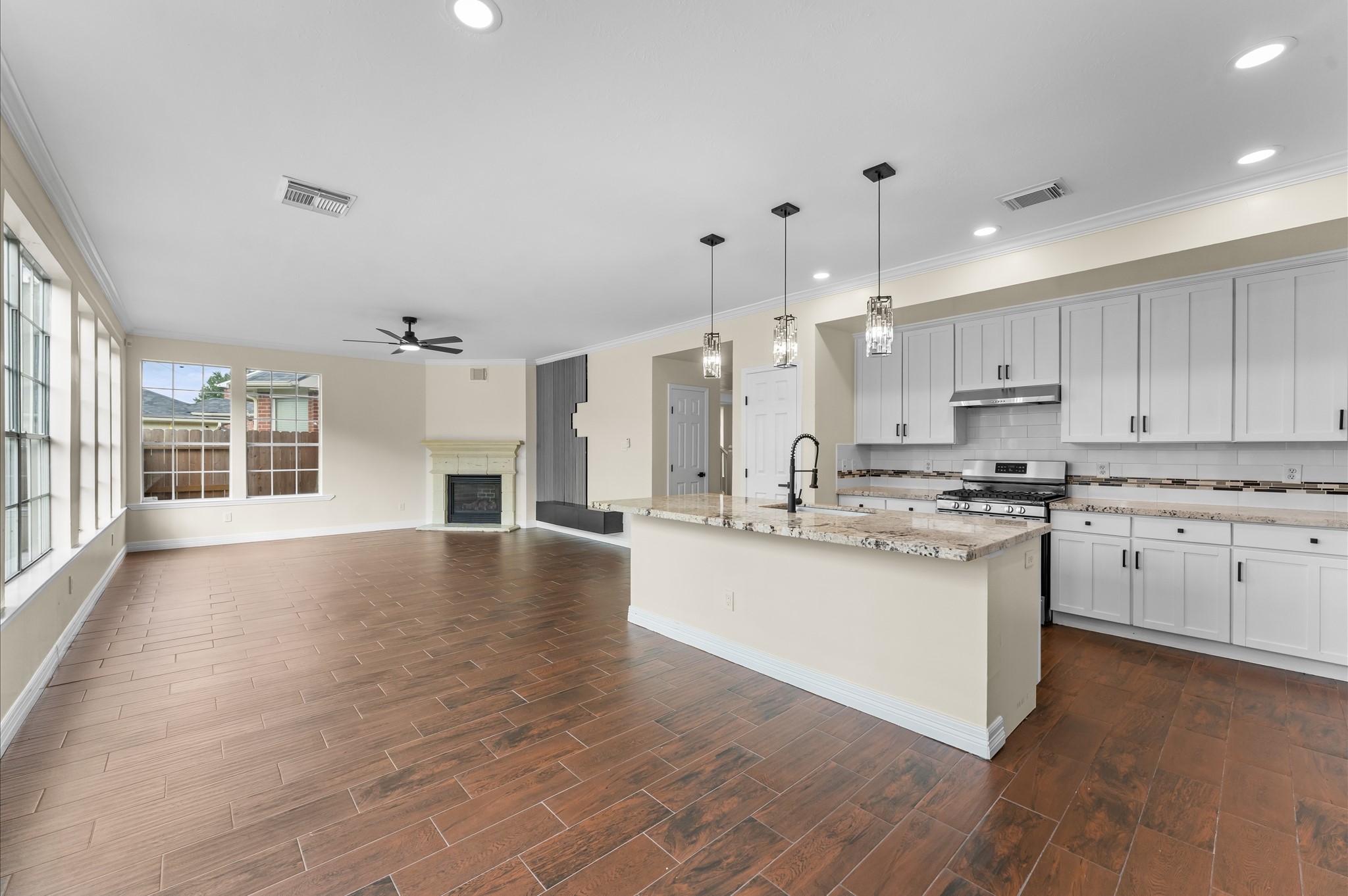 6330 Borg Breakpoint Drive Spring, TX 77379 - Photo 14 of 49