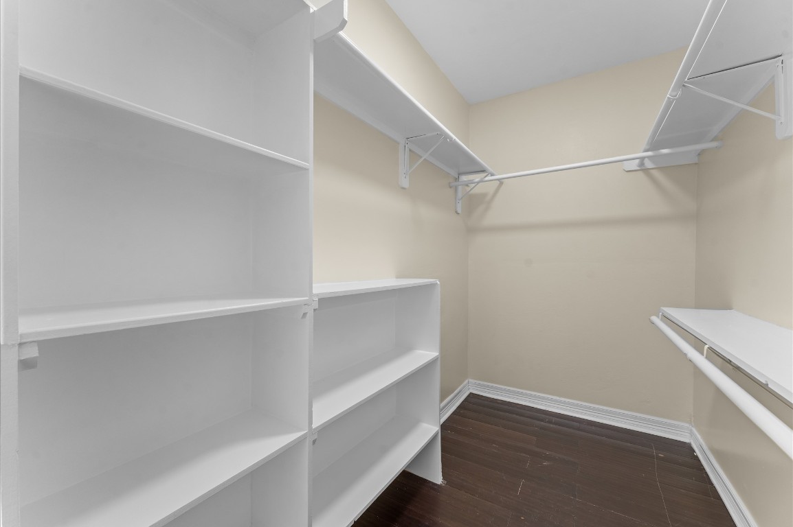 6330 Borg Breakpoint Drive Spring, TX 77379 - Photo 22 of 49 a view of an empty walk in closet