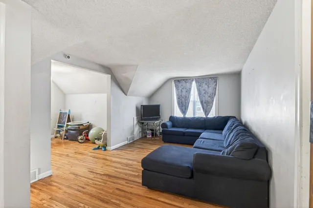 $400,000 | 2014 6th Avenue, Anoka, MN 55303