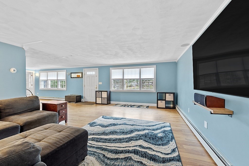 7 Iroquois Road Danvers, MA 01923 - Photo 8 of 30 Gallery Image 8