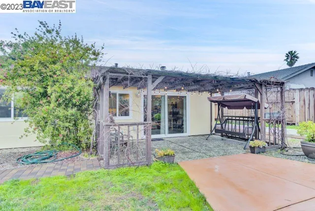 $779,900 | 748 Windward Drive, Rodeo, CA 94572