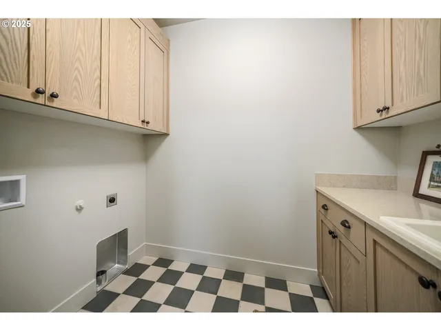 $639,900 | 7541 Lennox Lane Northeast, Keizer, OR 97303