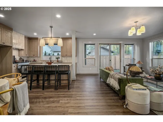 $639,900 | 7541 Lennox Lane Northeast, Keizer, OR 97303