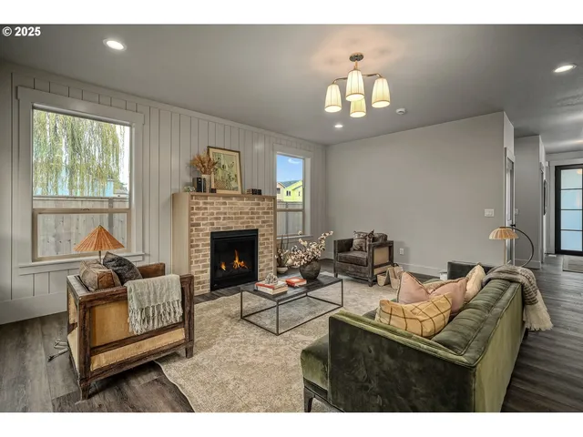 $639,900 | 7541 Lennox Lane Northeast, Keizer, OR 97303