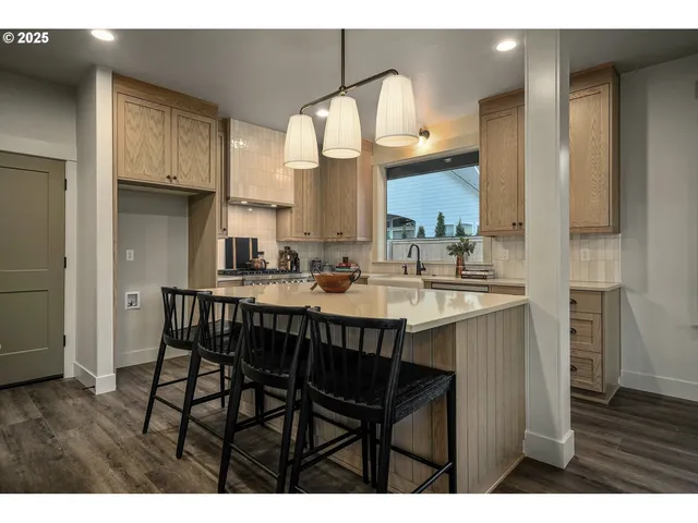 $639,900 | 7541 Lennox Lane Northeast, Keizer, OR 97303