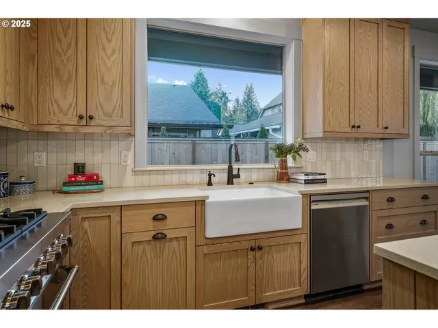 $639,900 | 7541 Lennox Lane Northeast, Keizer, OR 97303