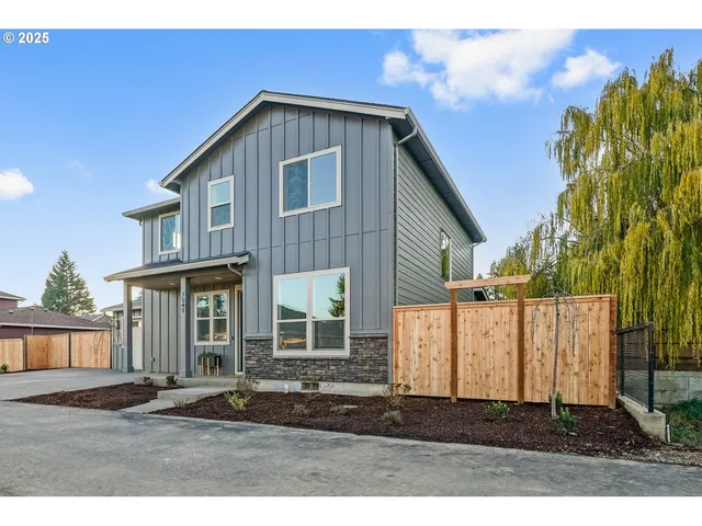 $639,900 | 7541 Lennox Lane Northeast, Keizer, OR 97303