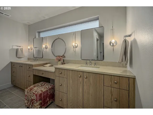 $639,900 | 7541 Lennox Lane Northeast, Keizer, OR 97303