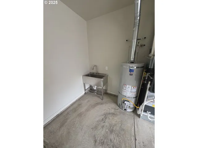 $639,900 | 7541 Lennox Lane Northeast, Keizer, OR 97303