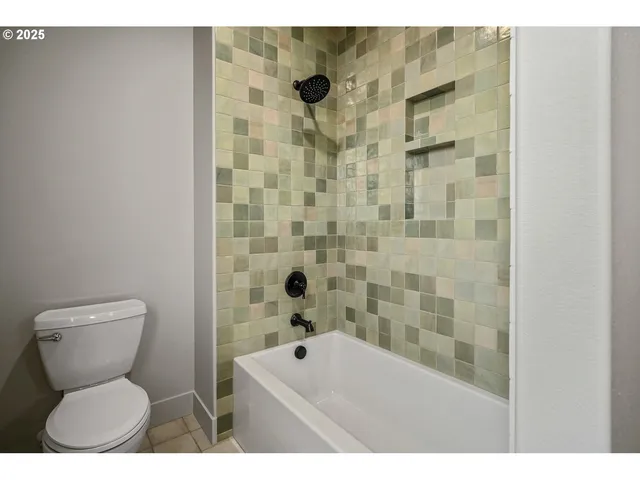 $639,900 | 7541 Lennox Lane Northeast, Keizer, OR 97303