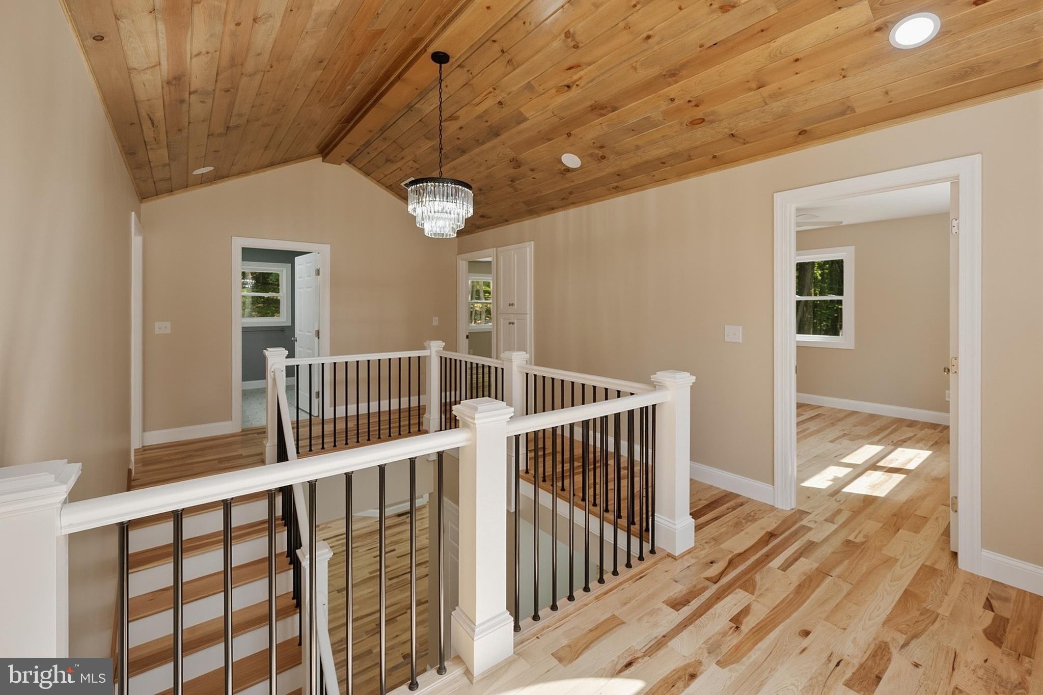 114 Dripping Spring Road Morgantown, WV 26508 - Photo 53 of 88 Upper Level Foyer/Sitting Area