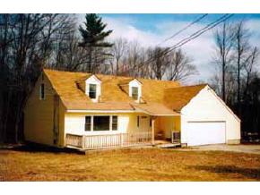 103 Langford Road Raymond, NH 03077 - Photo 2 of 5