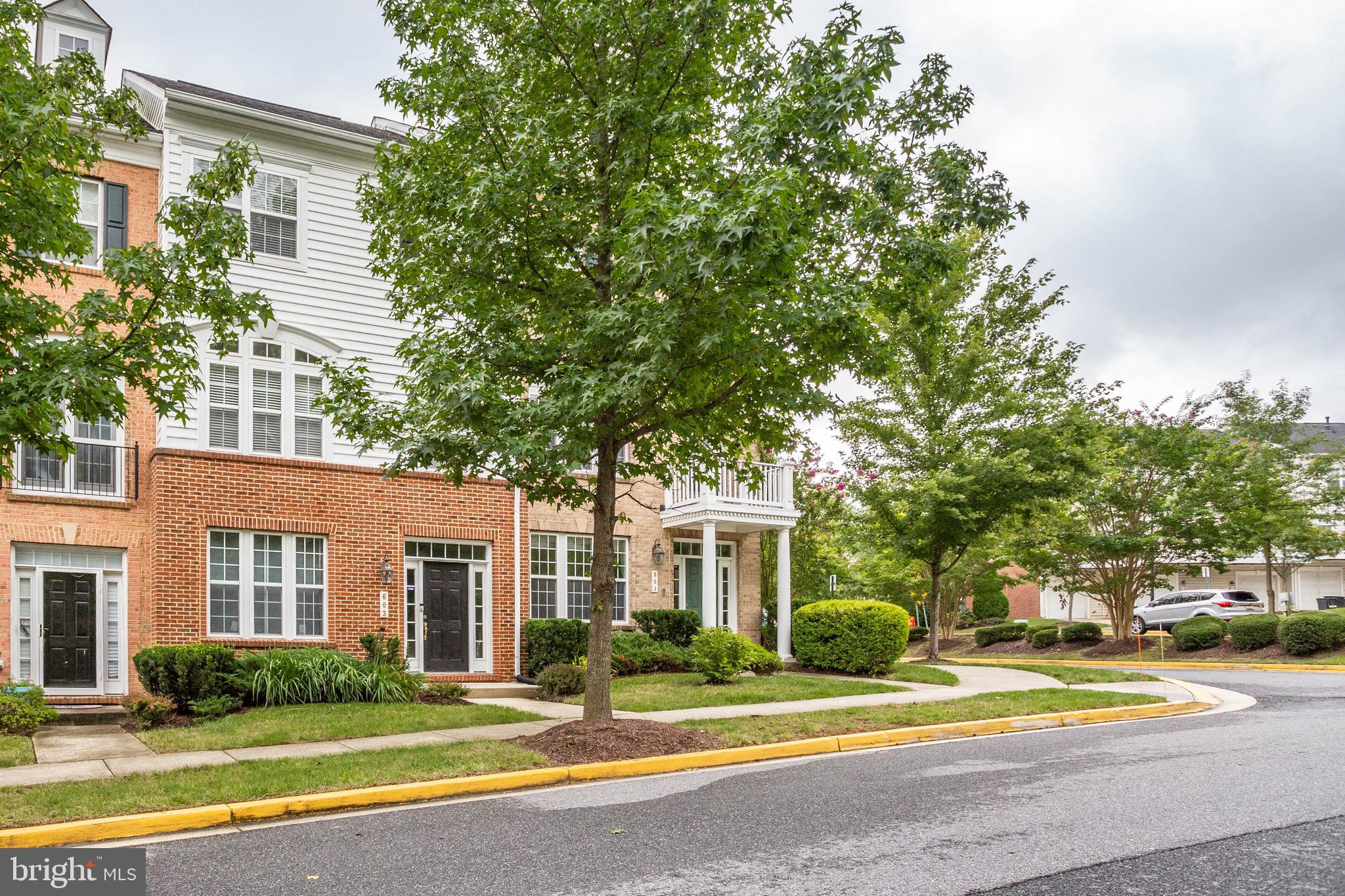 601 Spectator Avenue Landover, MD 20785 - Photo 3 of 56