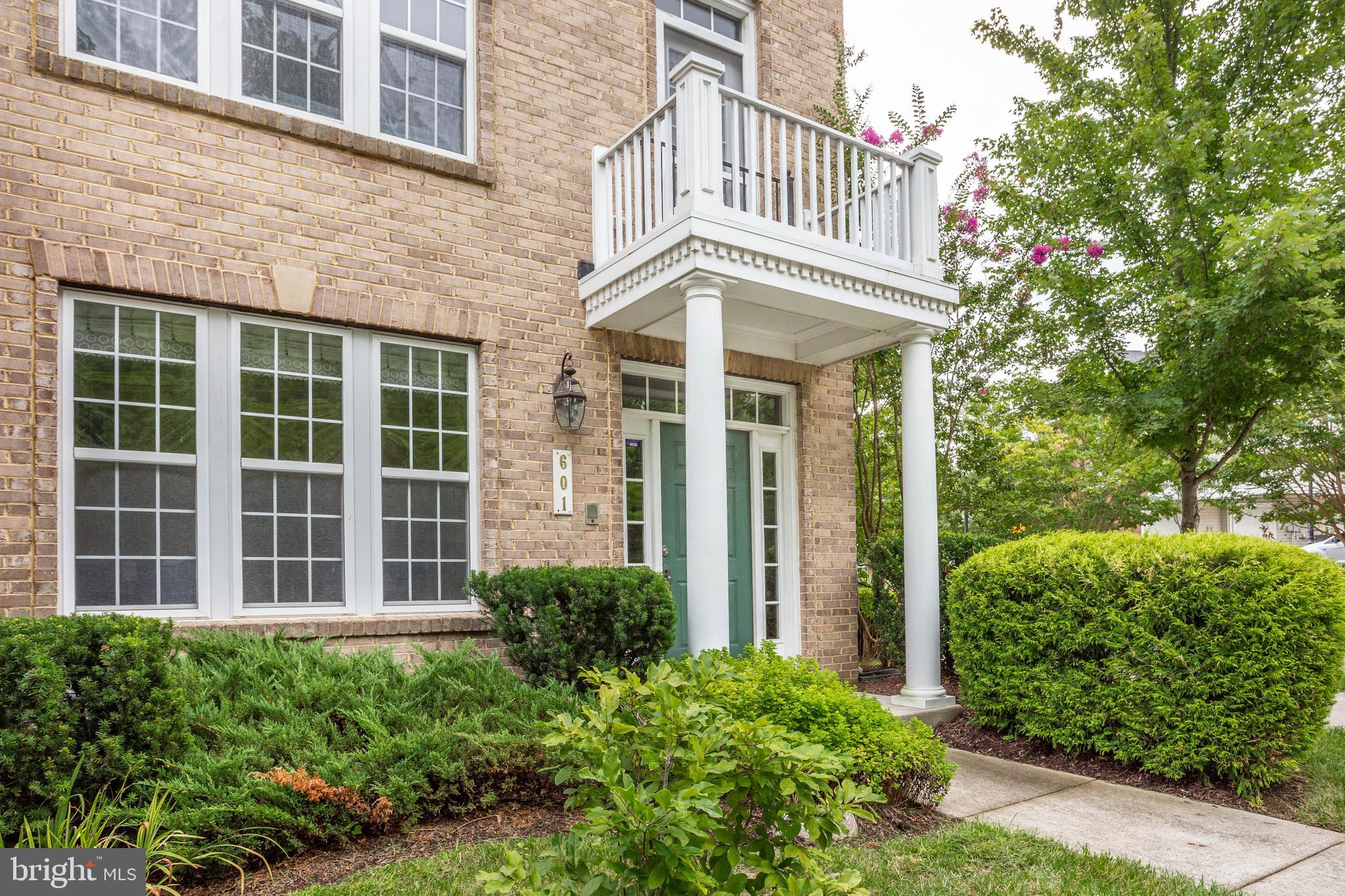 601 Spectator Avenue Landover, MD 20785 - Photo 4 of 56