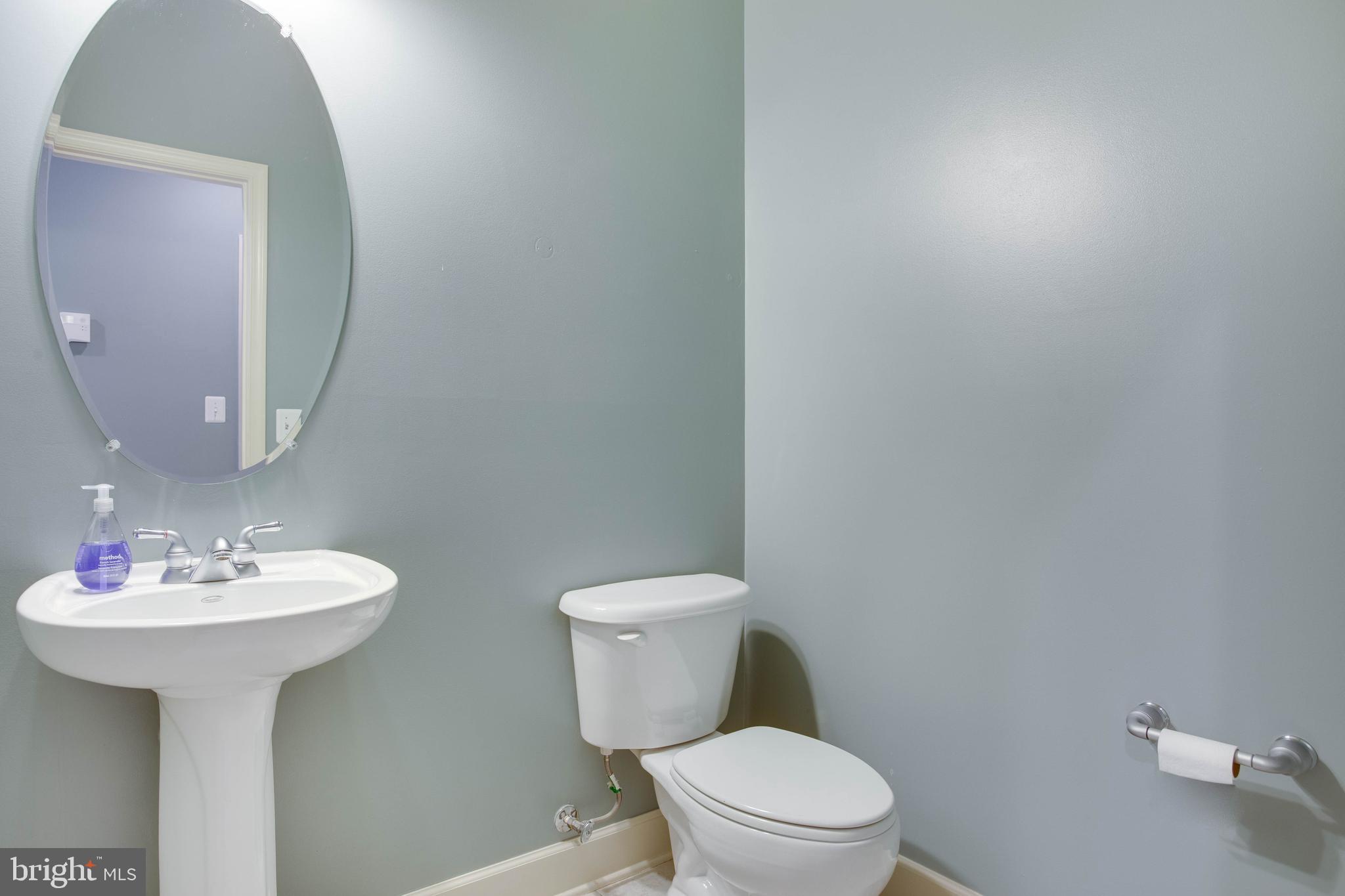601 Spectator Avenue Landover, MD 20785 - Photo 10 of 56