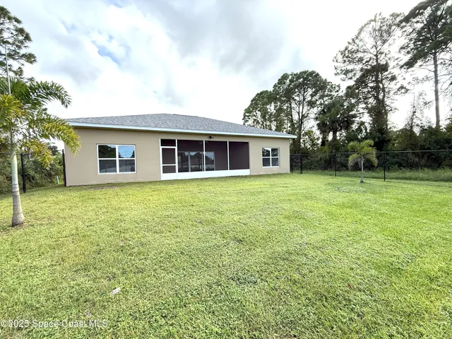 $2,000 | 239 Brickell Street Southeast, Palm Bay, FL 32909