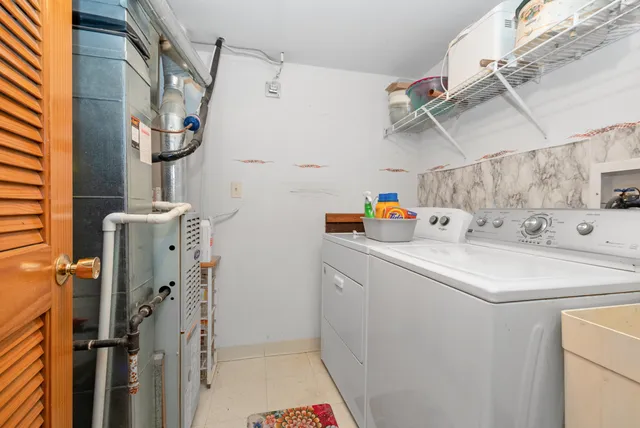 $278,000 | 10934 South Lorel Avenue, Unit 10934, Oak Lawn, IL 60453