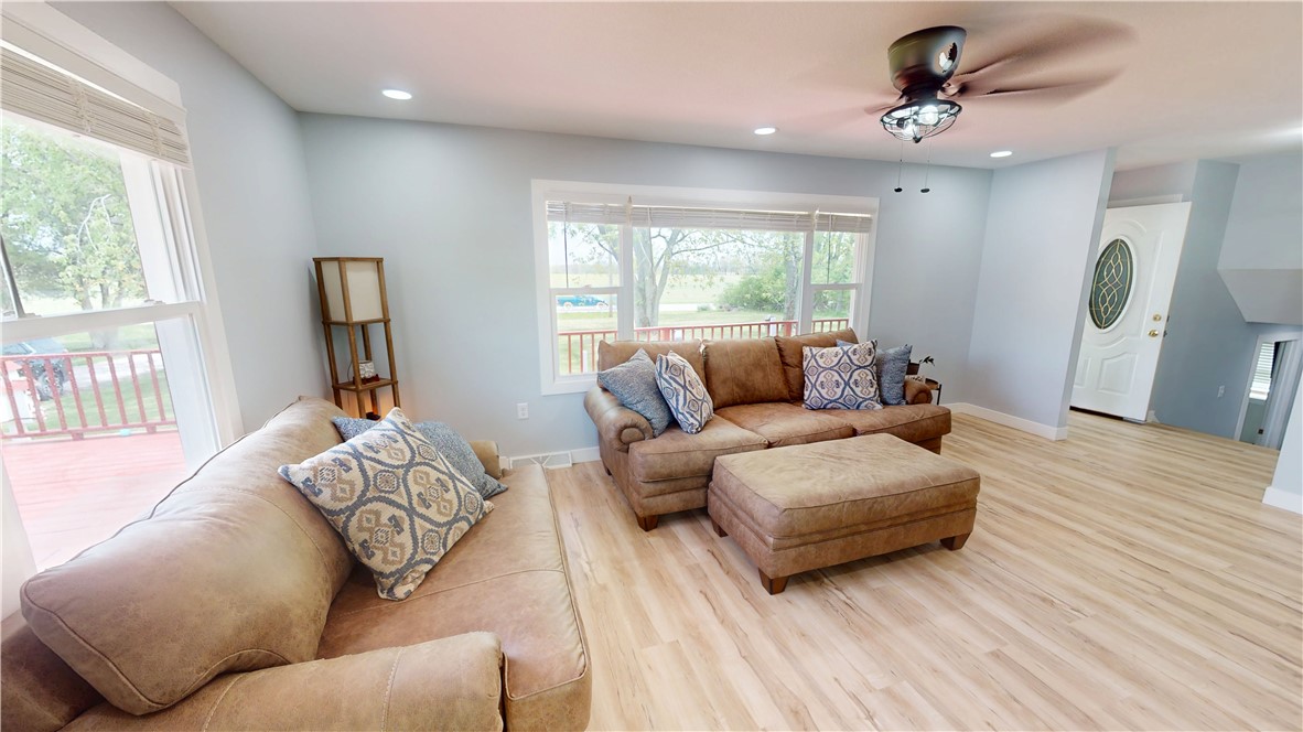 21398 Henning Road Danville, IL 61834 - Photo 16 of 36 Gallery Image 16