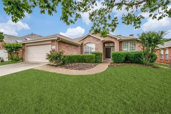$2,800 | 1617 Redwood Drive, Corinth, TX 76210