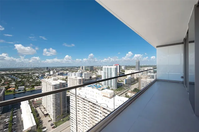 $4,595,000 | 2000 South Ocean Drive, Unit 30B, Hallandale Beach, FL 33009