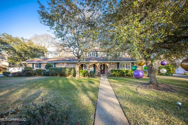 $339,900 | 910 Warren Street, Pascagoula, MS 39567