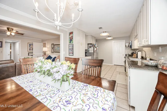 $359,900 | 910 Warren Street, Pascagoula, MS 39567