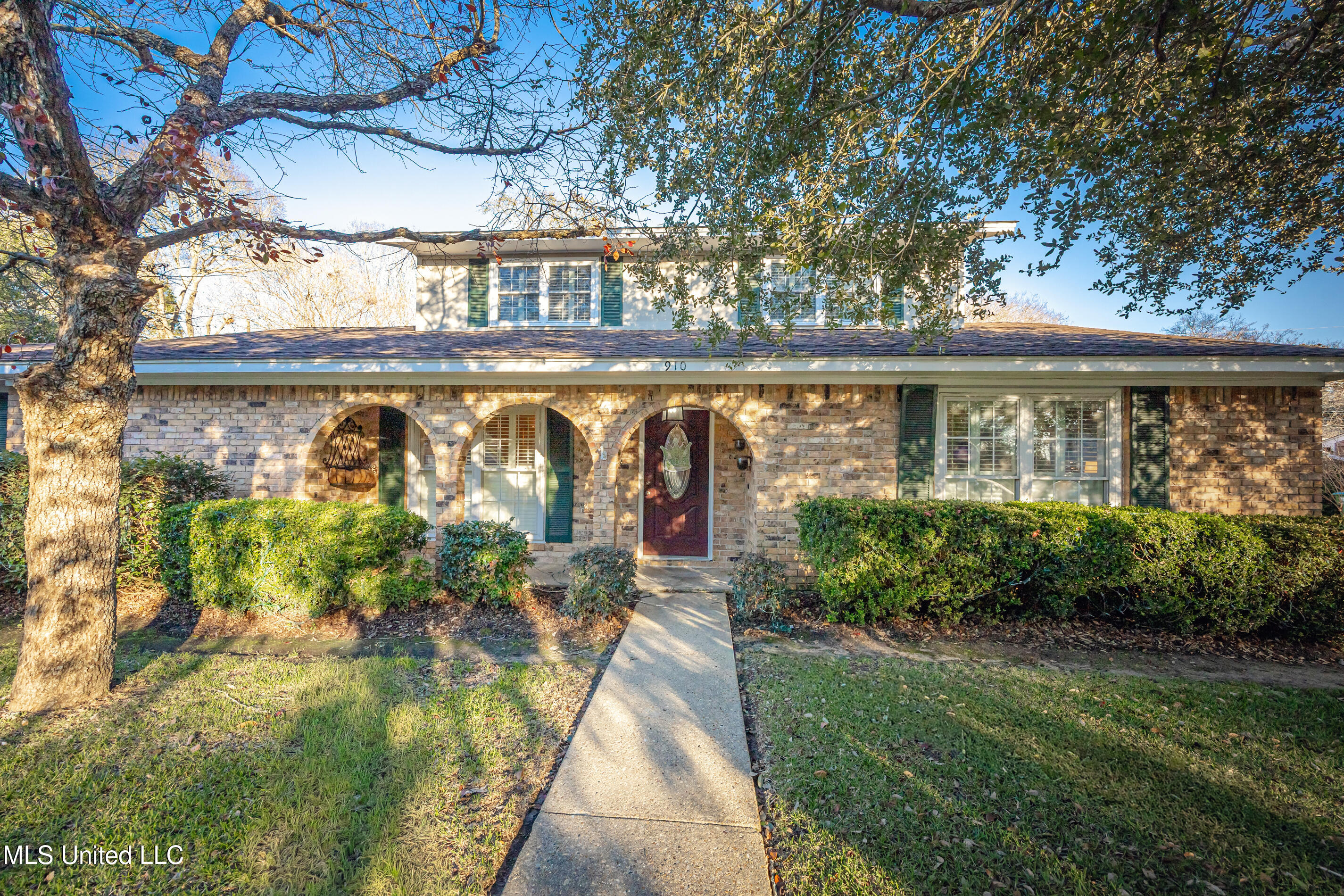 910 Warren Street Pascagoula, MS 39567 - Photo 2 of 52 IMG_4027