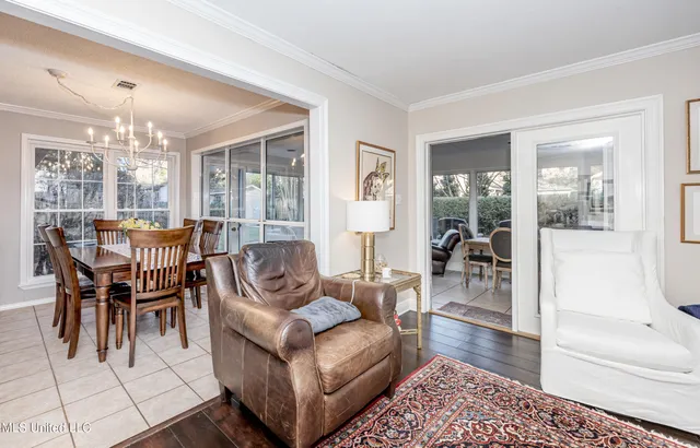 $359,900 | 910 Warren Street, Pascagoula, MS 39567