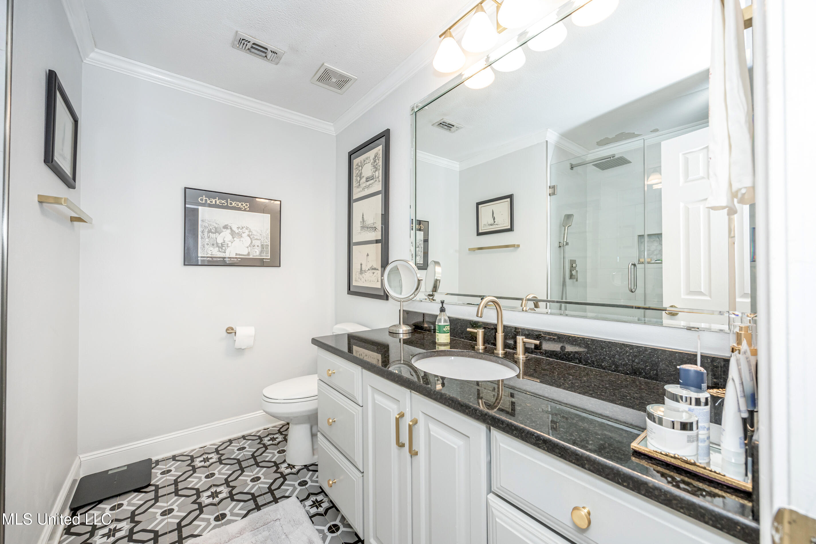 910 Warren Street Pascagoula, MS 39567 - Photo 32 of 52 IMG_4083