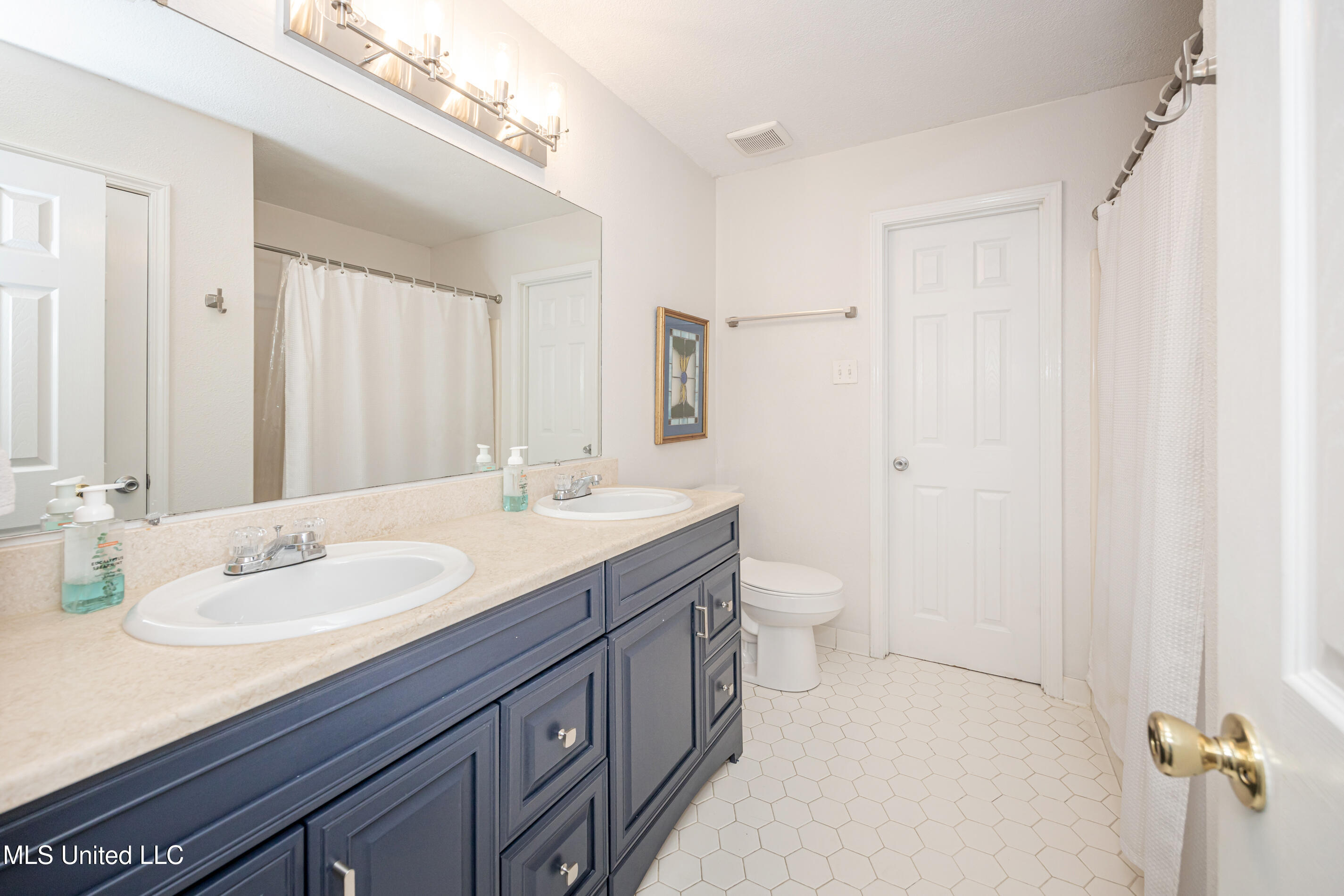 910 Warren Street Pascagoula, MS 39567 - Photo 43 of 52 IMG_4093