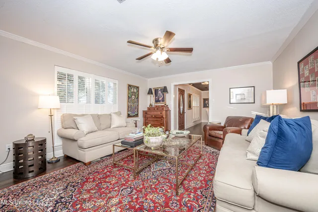 $359,900 | 910 Warren Street, Pascagoula, MS 39567