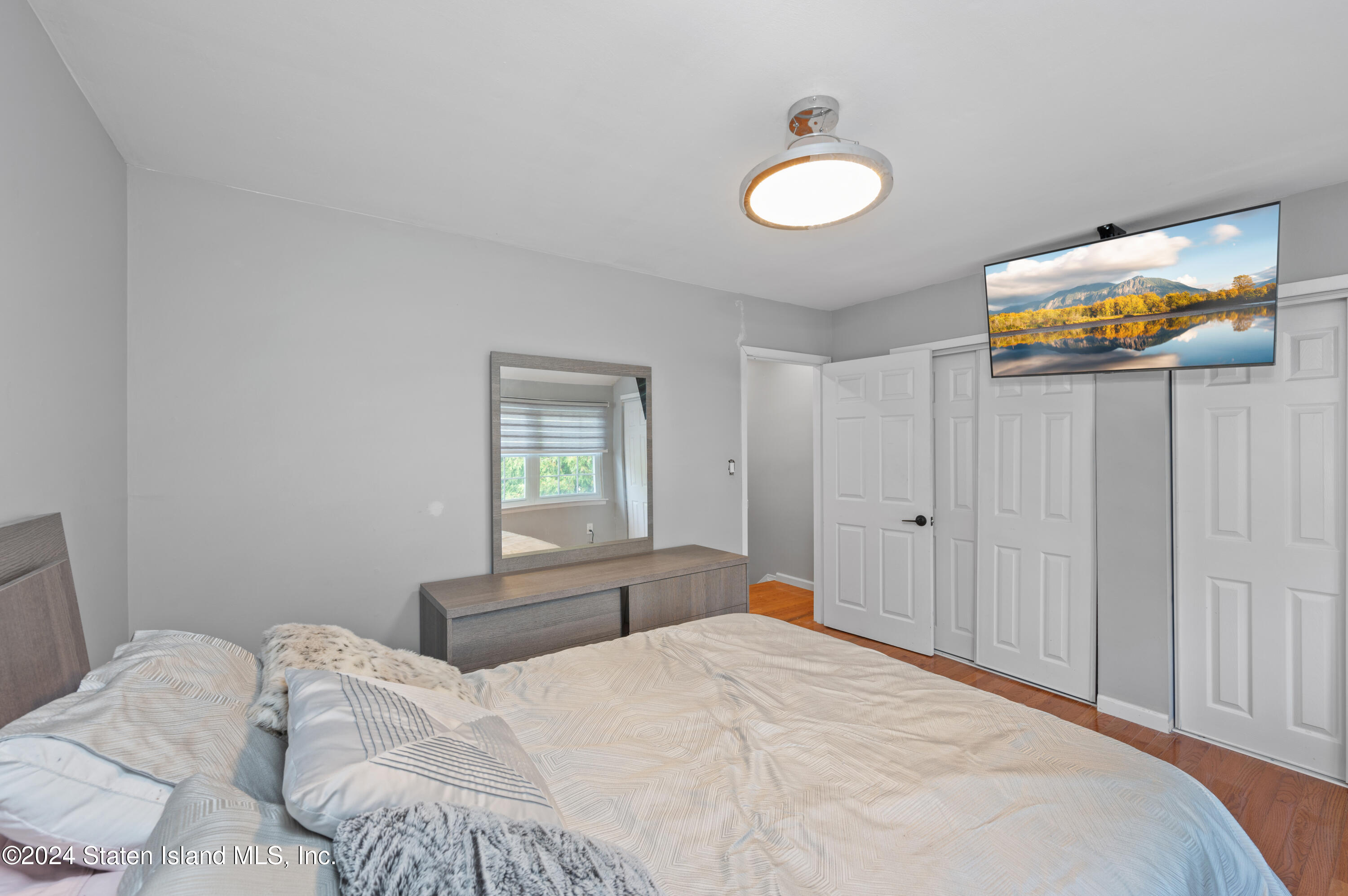 96 Hampton Green Staten Island, NY 10312 - Photo 13 of 20 DSC_2682