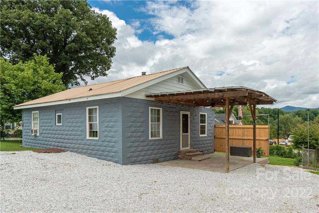 310 Osborne Road Brevard, NC 28712 - Photo 1 of 35 Gallery Image 1