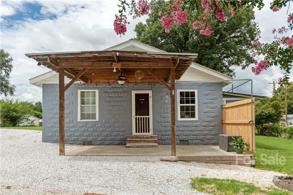 310 Osborne Road Brevard, NC 28712 - Photo 2 of 35 Gallery Image 2