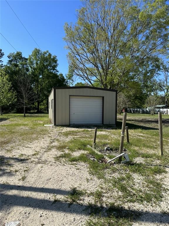 16515 Pine Lane Springfield, LA 70462 - Photo 4 of 39 Gallery Image 4