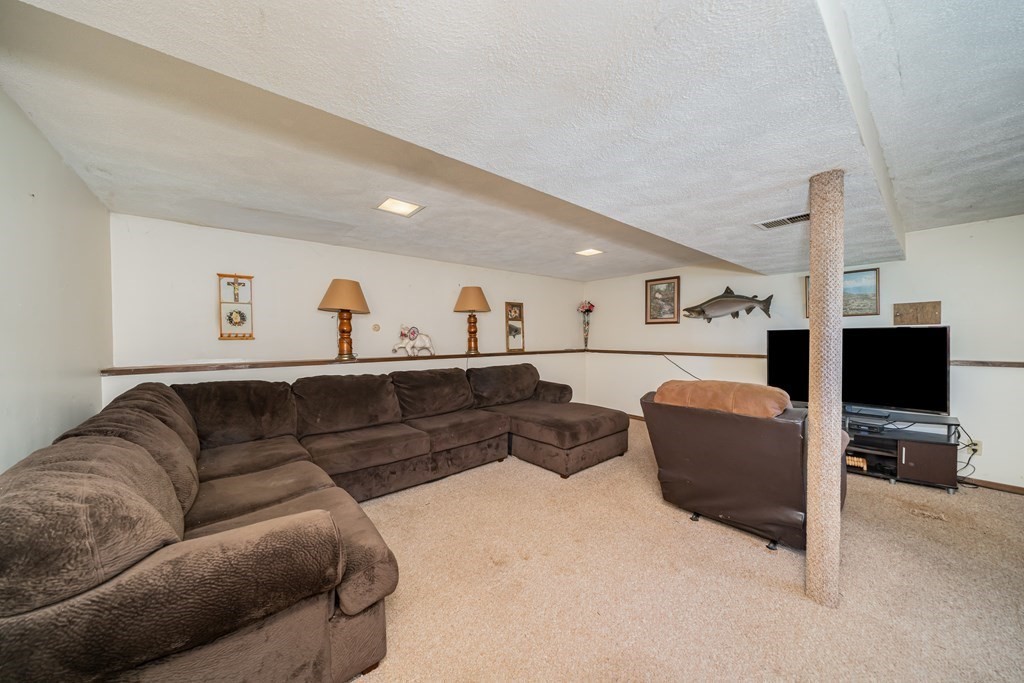 36 Kalmia Road Holbrook, MA 02343 - Photo 27 of 33