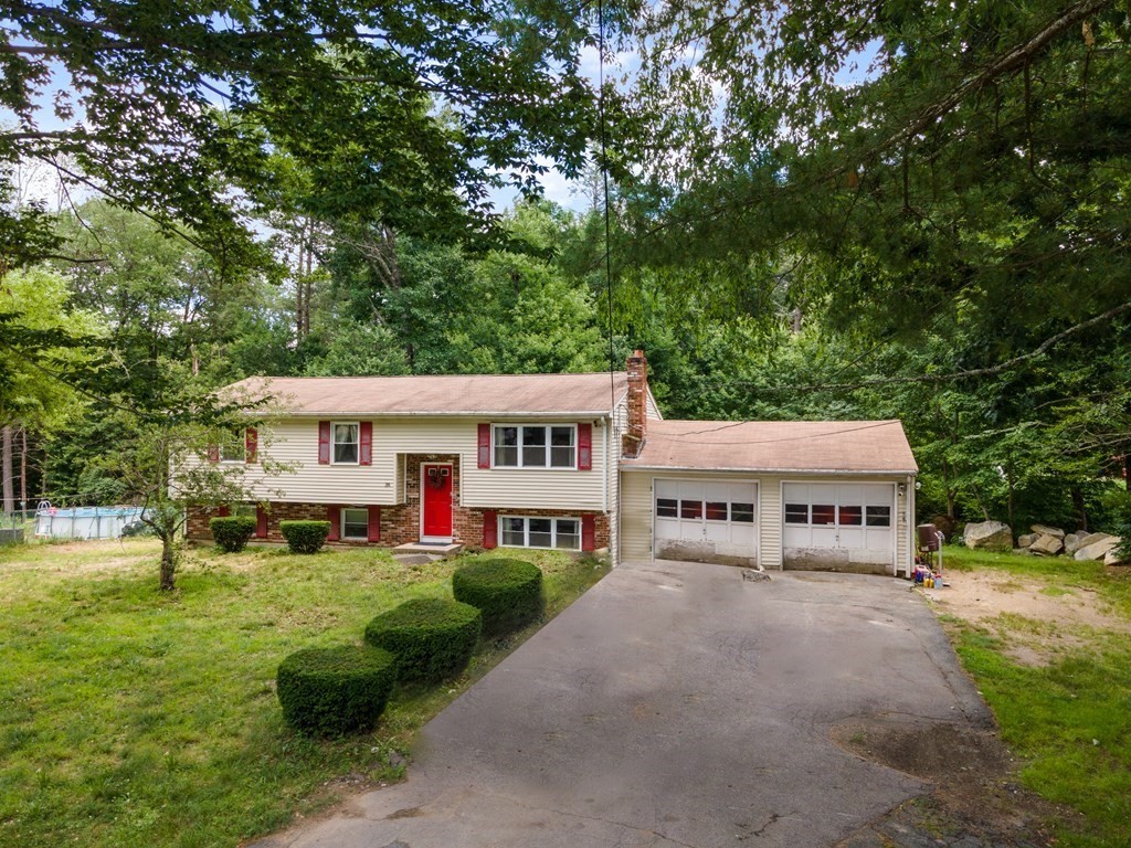 36 Kalmia Road Holbrook, MA 02343 - Photo 3 of 33