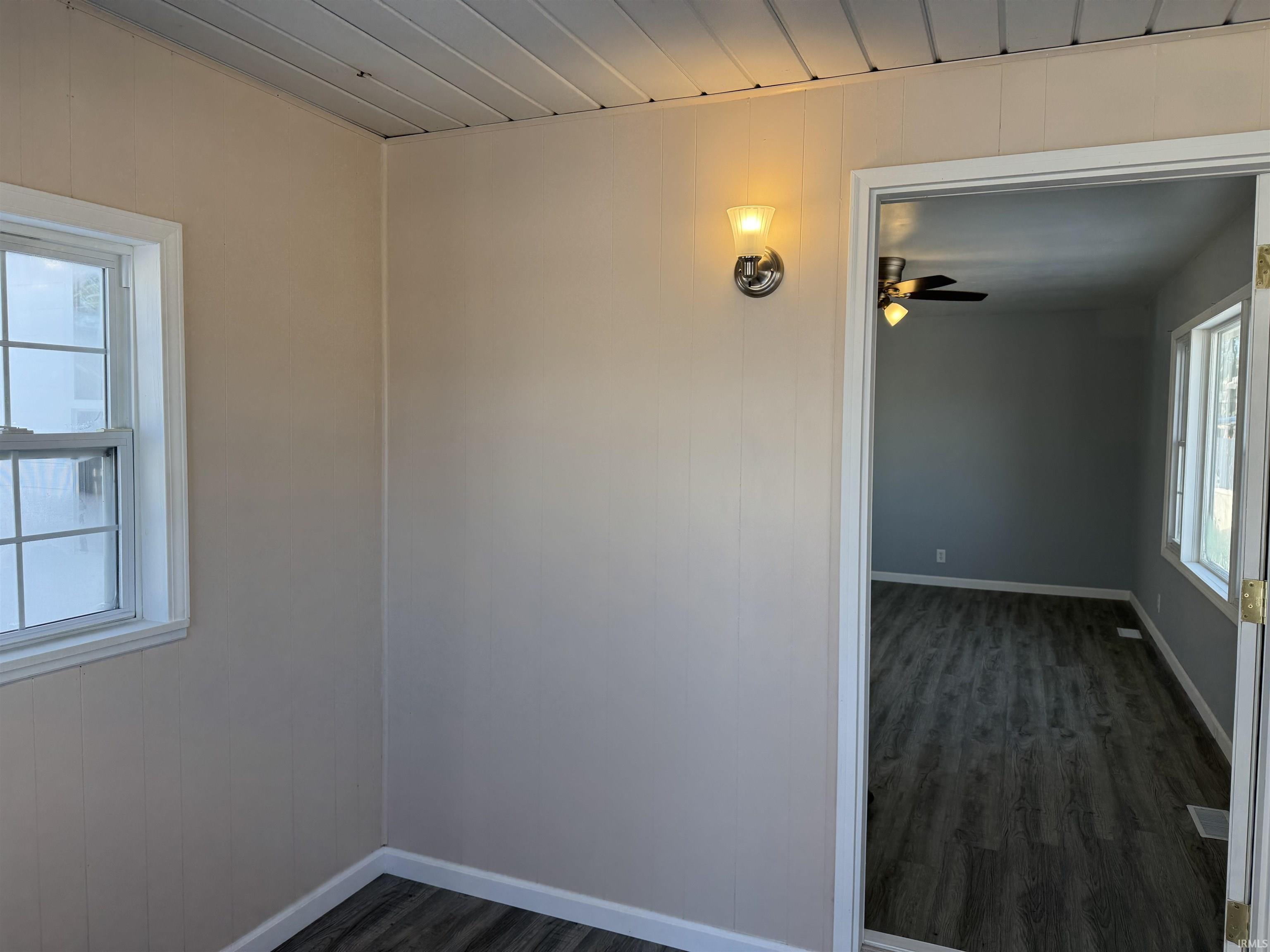 2233 West 11th Street Muncie, IN 47302 - Photo 7 of 21