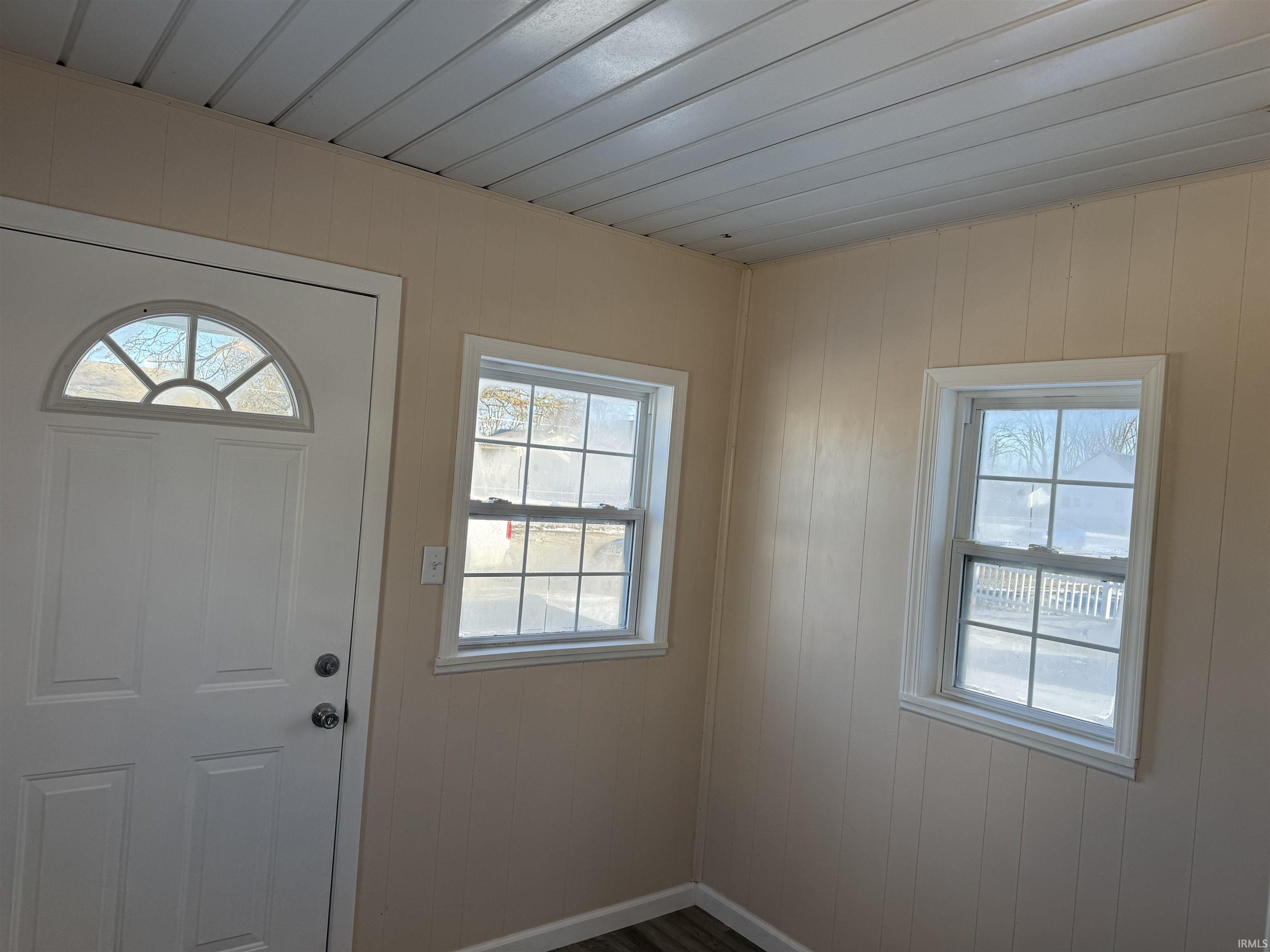 2233 West 11th Street Muncie, IN 47302 - Photo 8 of 21