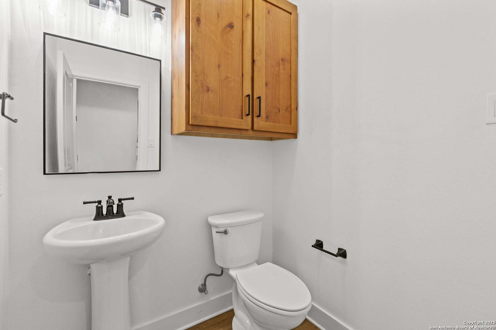 1015 Timbercrest Pleasanton, TX 78064 - Photo 14 of 20