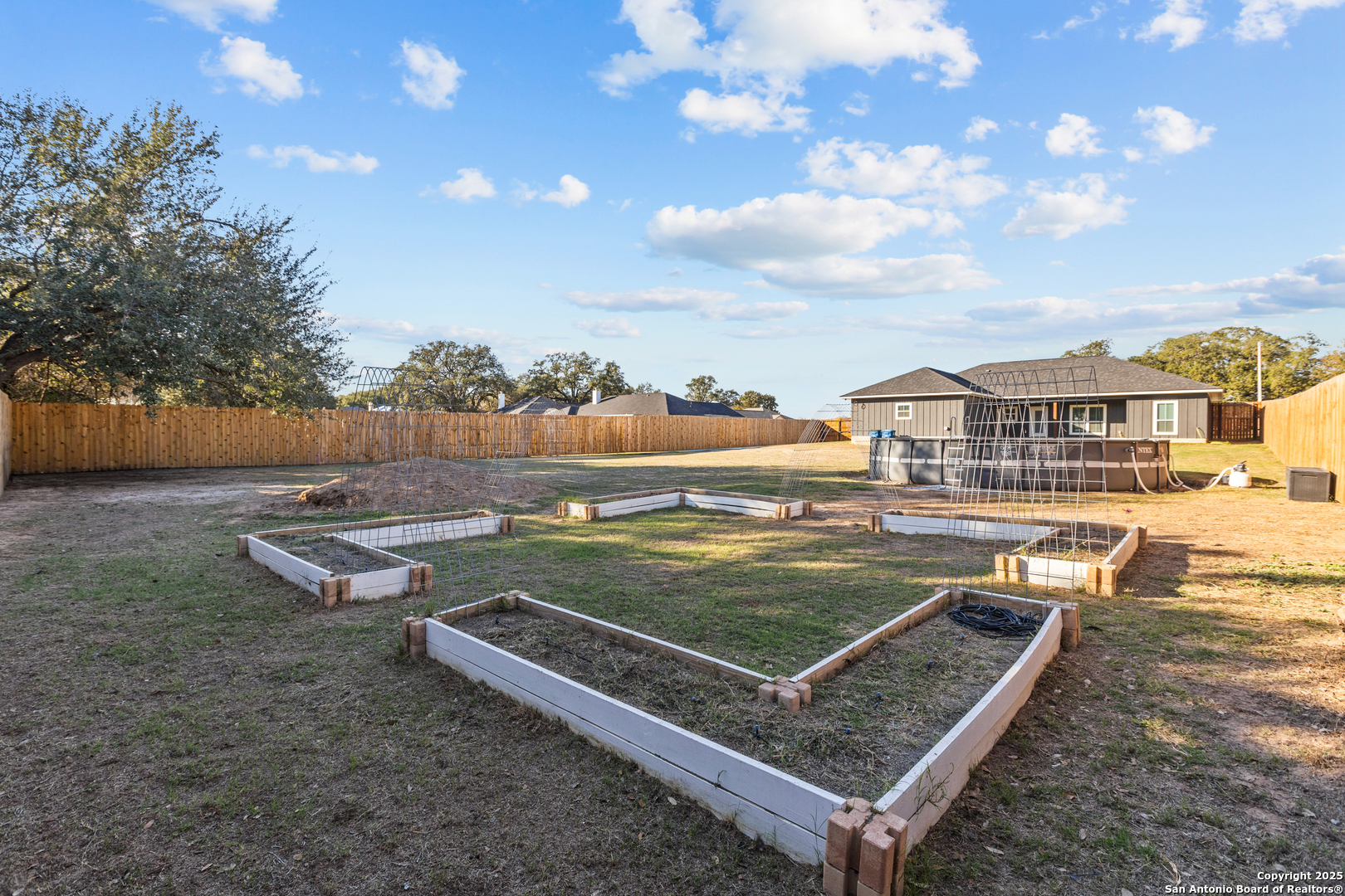 1015 Timbercrest Pleasanton, TX 78064 - Photo 15 of 20