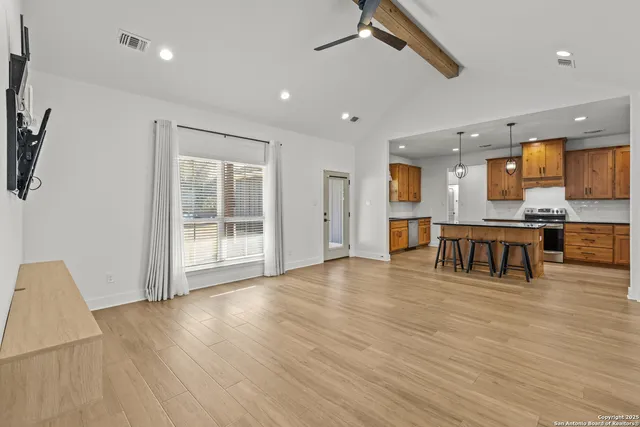 $490,000 | 1015 Timbercrest, Pleasanton, TX 78064